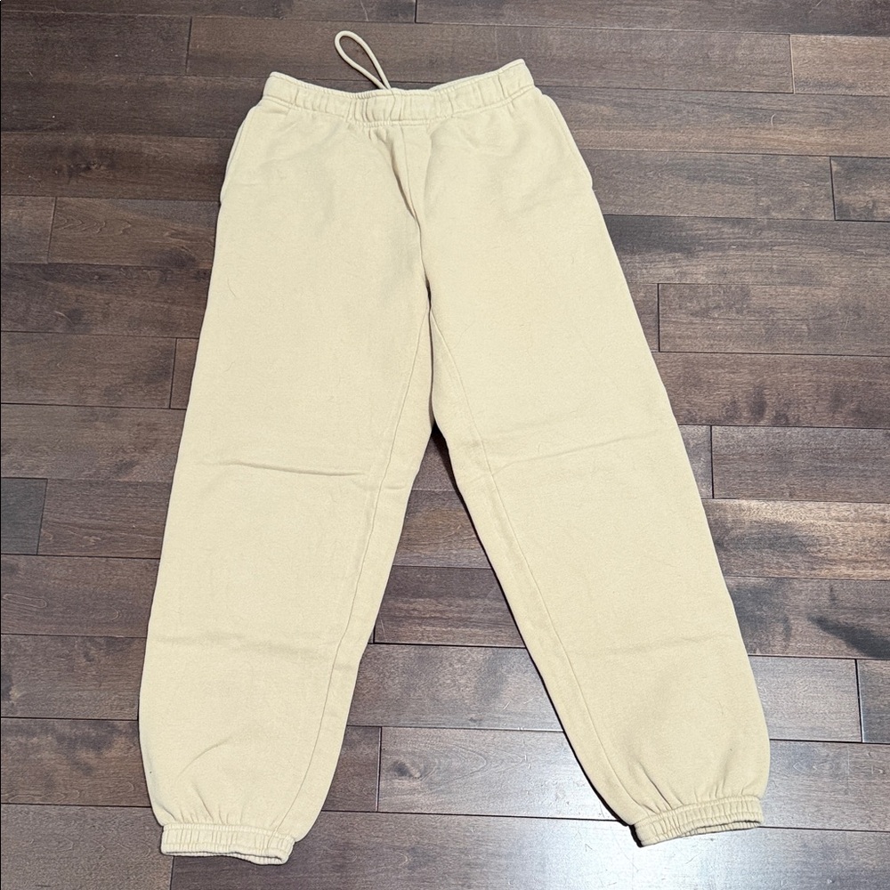 Aritzia cozy fleece mega sweatpants olive beige size xs euc